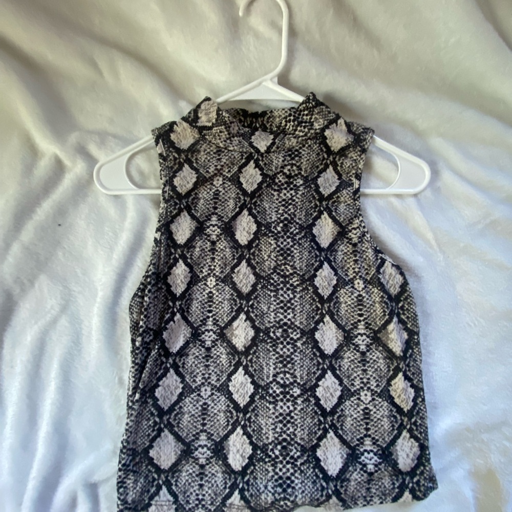 Caution To The Wind Black and Gray Patterned Blouse